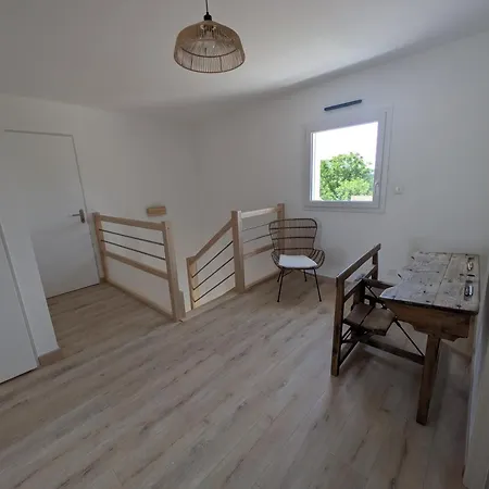 L'ecrin D'ami Lly Holiday home *